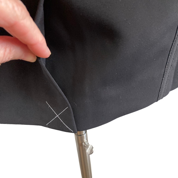 Ann Taylor Black Sleeveless Sheath Dress Sz 8 Petite Quiet Luxury Elegant - Picture 6 of 11